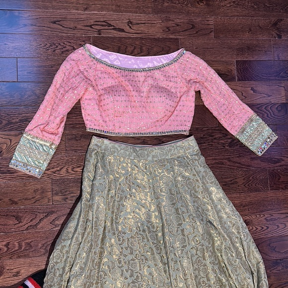 Heavy Wedding Reception Lehenga Indian Dress - Picture 2 of 11